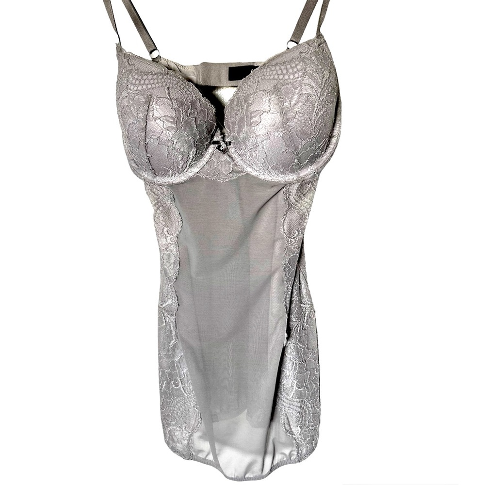❤️NEW❤️ Victoria’s Secret Fabulous Bra Grey Lace Shapewear Slip 36C